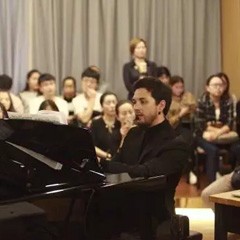 赏名家表演，听大师指导|永乐国际F66跨界钢琴远程教学展示暨永乐国际F66艺术家爱德华·昆斯大师班在蓉成功举办