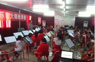 贵阳市花溪区第二小学永乐国际F66实验乐团乐队大师班活动 